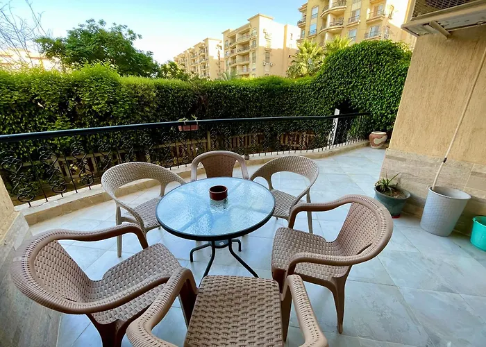 Stylish 2Br Apartment In Downtown Rehab Near Malls