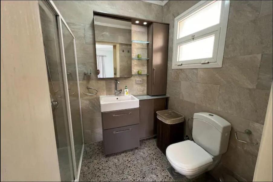 Daire Stylish 2br In Downtown Rehab Near Malls Kahire