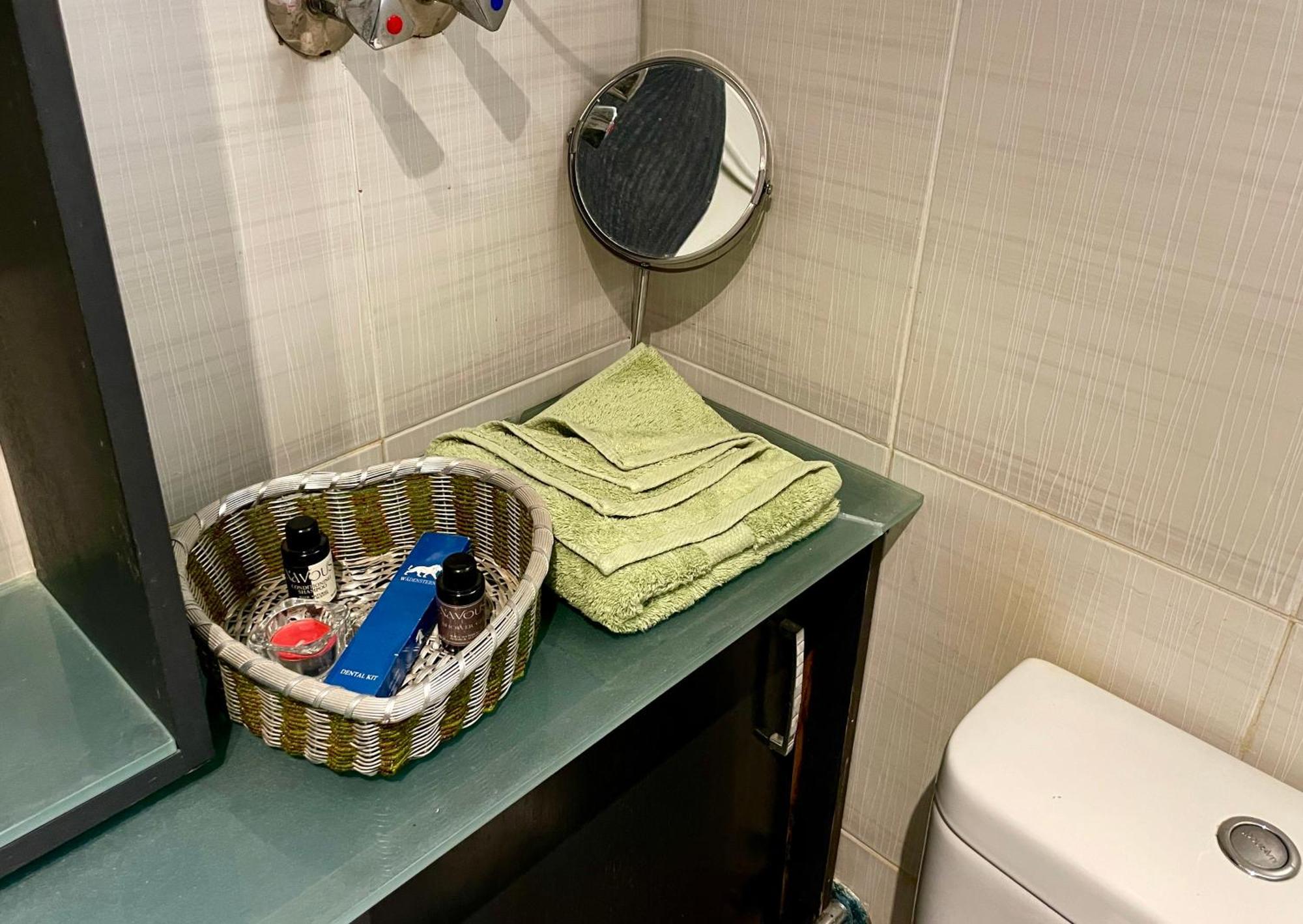Stylish 2br In Downtown Rehab Near Malls Kahire