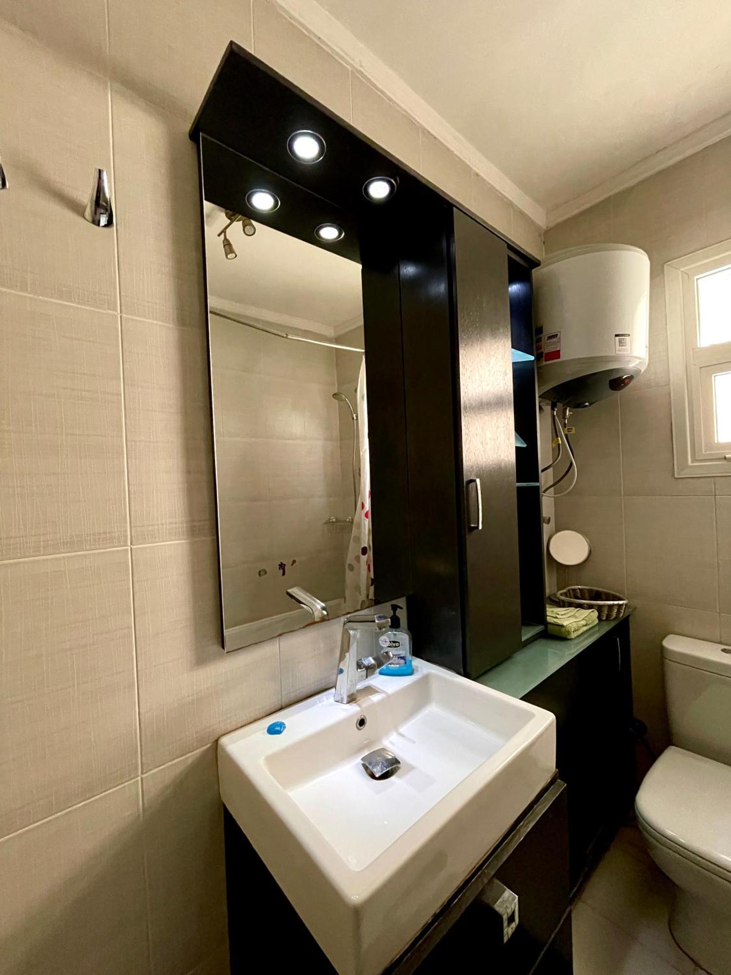 Daire Stylish 2br In Downtown Rehab Near Malls *